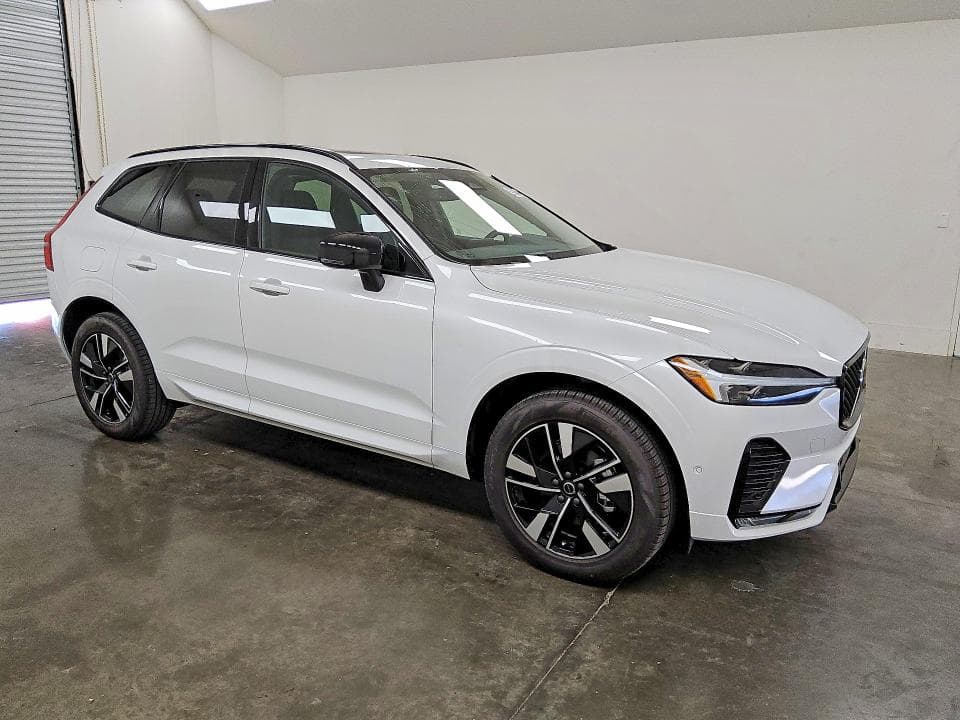 2026 VOLVO XC60 PLUS 4