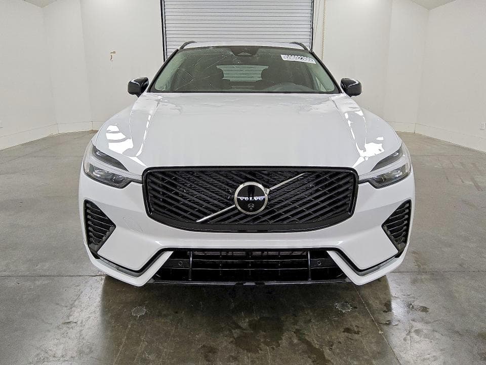 2026 VOLVO XC60 PLUS 5