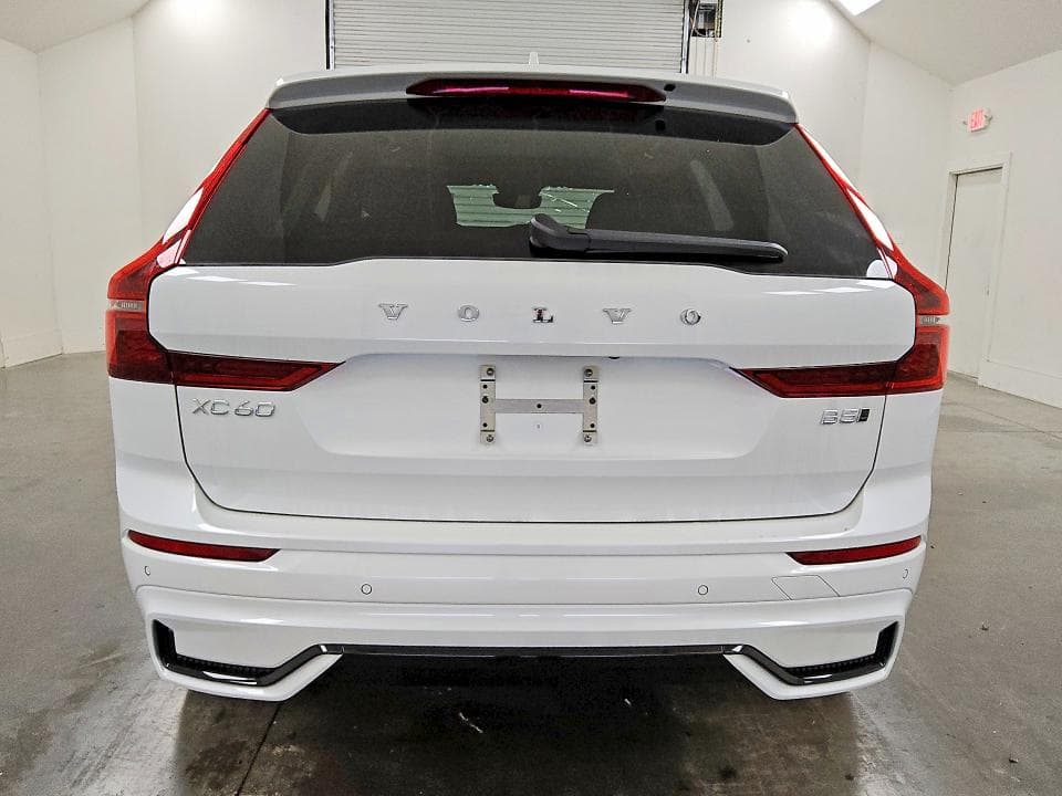 2026 VOLVO XC60 PLUS 6