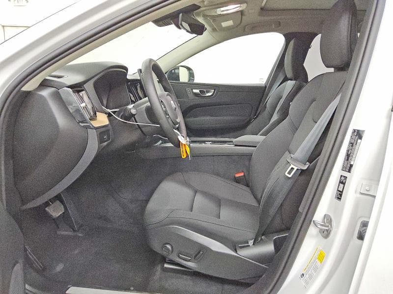 2026 VOLVO XC60 PLUS 7
