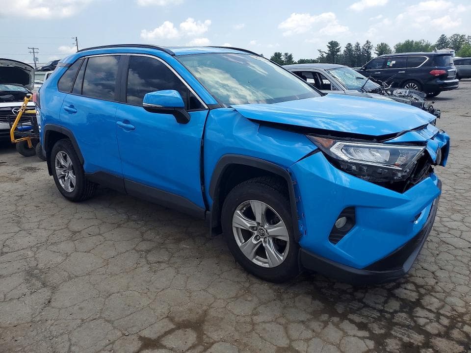 2019 TOYOTA RAV4 XLE 4