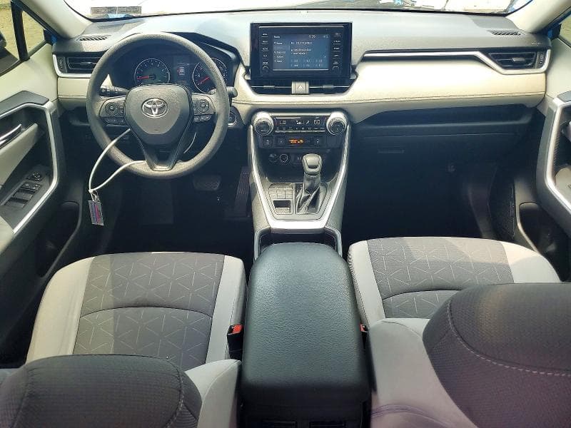 2019 TOYOTA RAV4 XLE 8