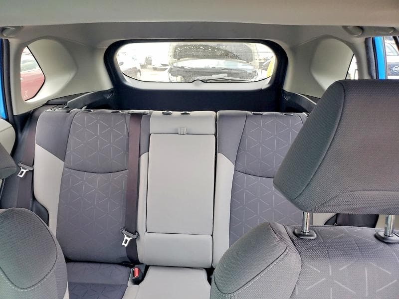 2019 TOYOTA RAV4 XLE 10