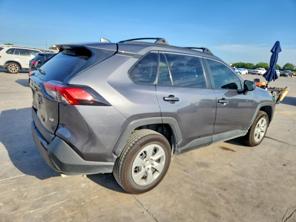 2020 TOYOTA RAV4 LE LE 3