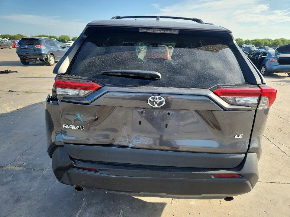 2020 TOYOTA RAV4 LE LE 6