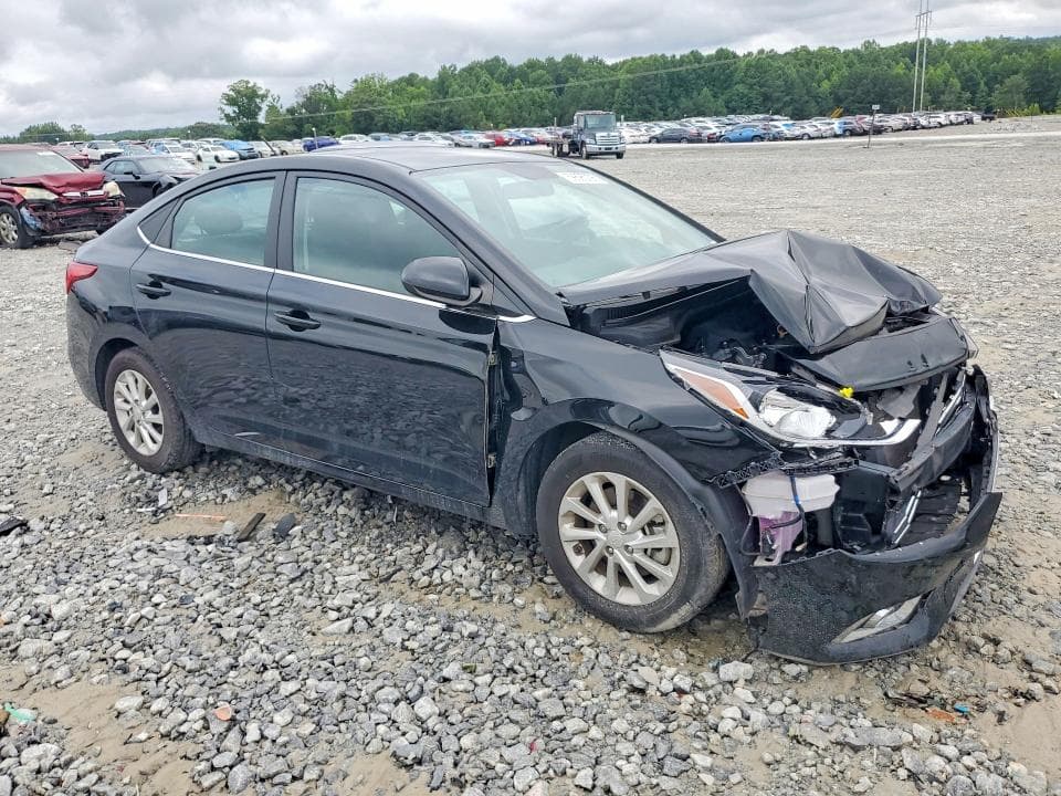 2022 HYUNDAI ACCENT SEL 4