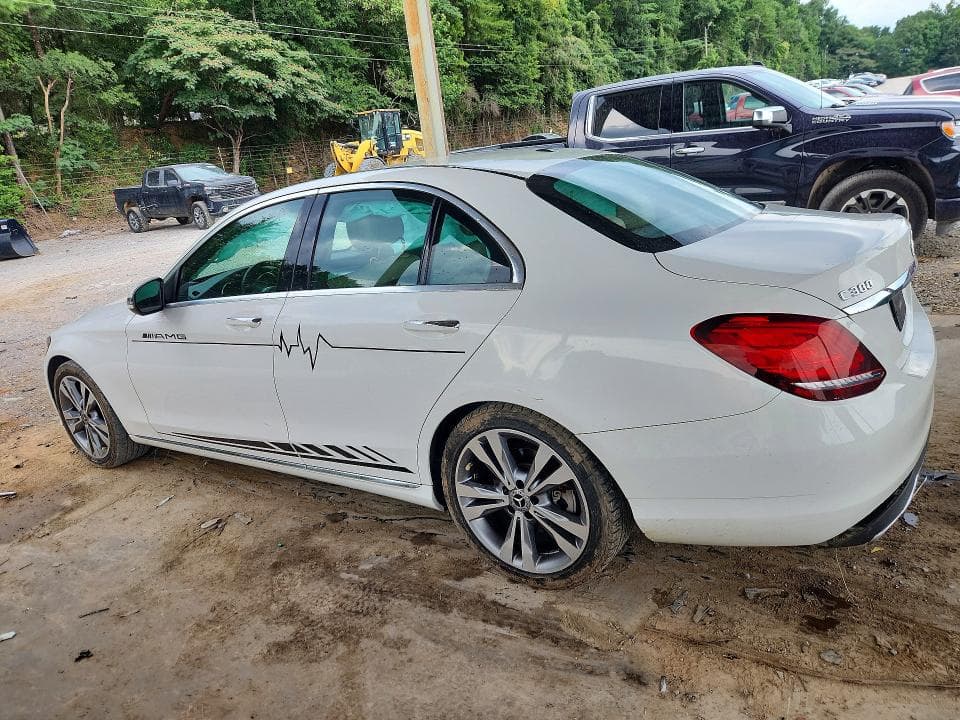 2019 MERCEDES-BENZ C 300 2