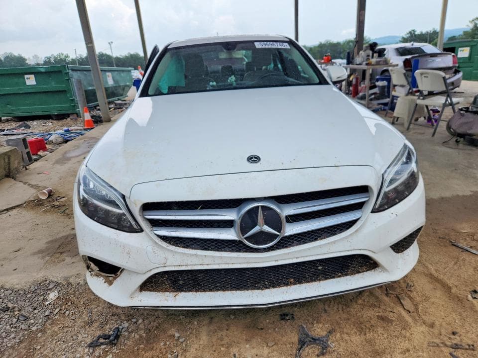 2019 MERCEDES-BENZ C 300 5