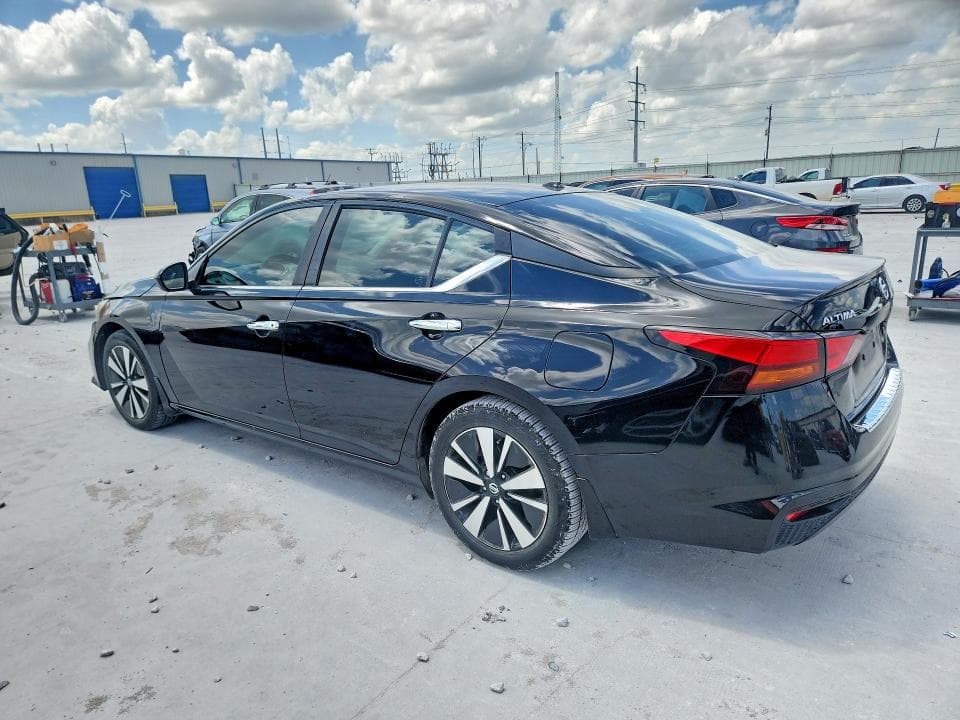2021 NISSAN ALTIMA SV 2
