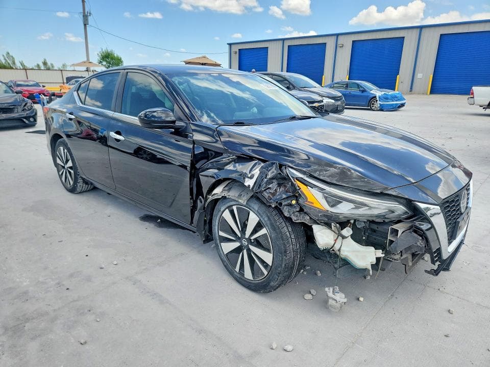 2021 NISSAN ALTIMA SV 4