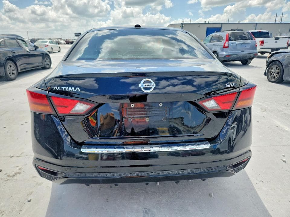 2021 NISSAN ALTIMA SV 6