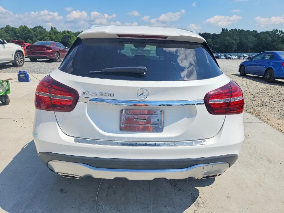 2020 MERCEDES-BENZ GLA 250 6