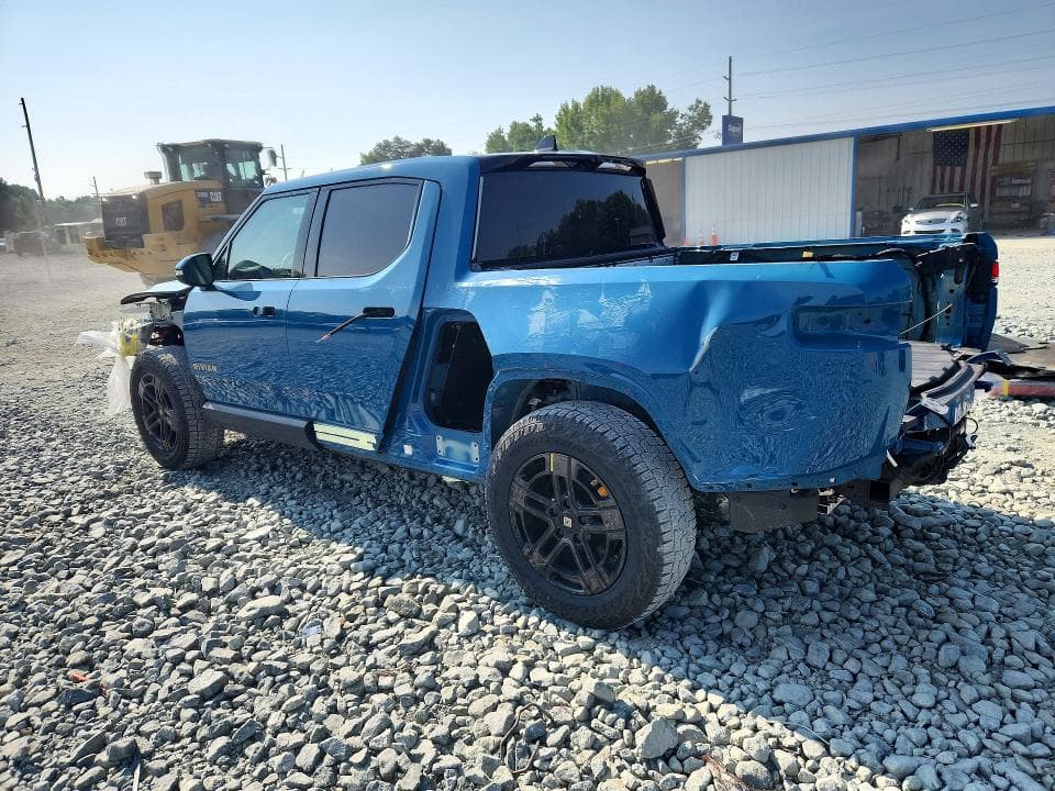 2022 RIVIAN R1T ADVENTURE 2