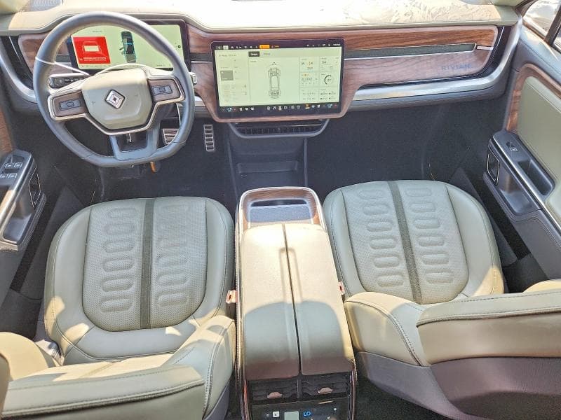 2022 RIVIAN R1T ADVENTURE 8