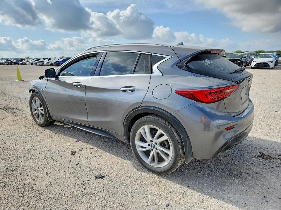 2019 INFINITI QX30 LUXE 2