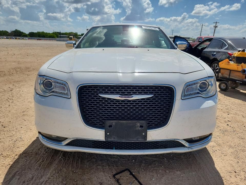2019 CHRYSLER 300 LIMITED 5
