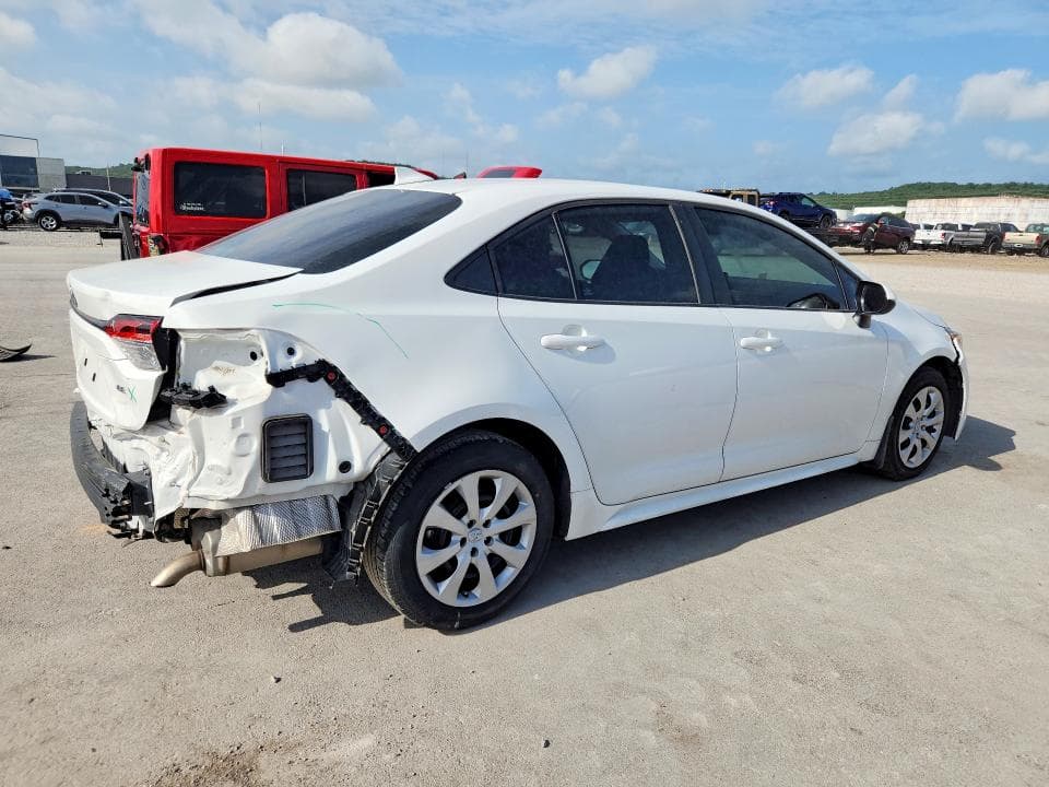 2022 TOYOTA COROLLA LE 3