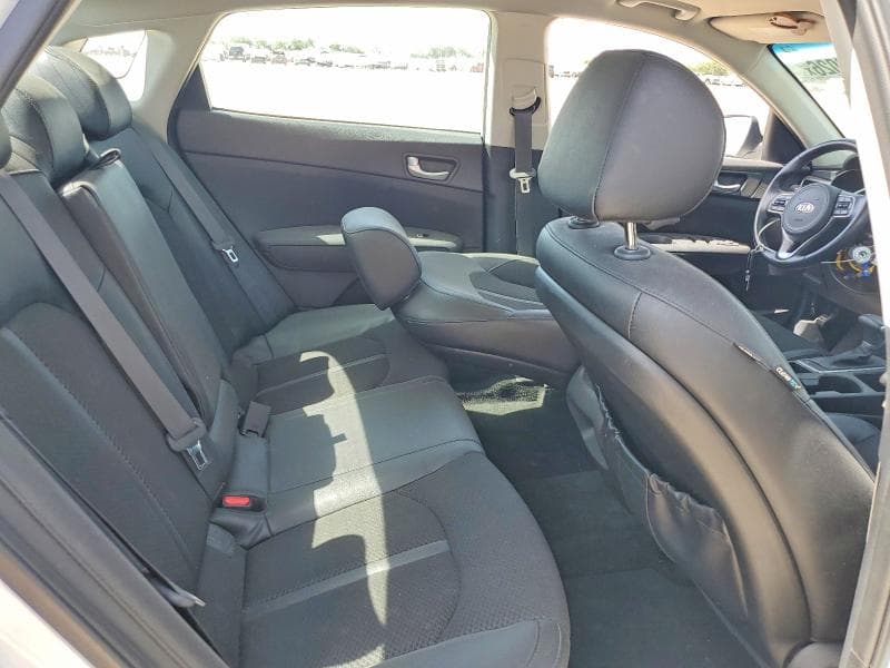 2018 KIA OPTIMA S S 10