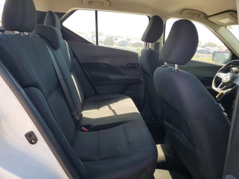 2023 NISSAN KICKS S 10