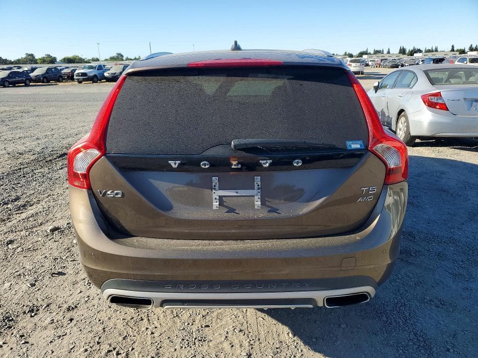 2017 VOLVO V60 CROSS COUNTRY PREMIER 6