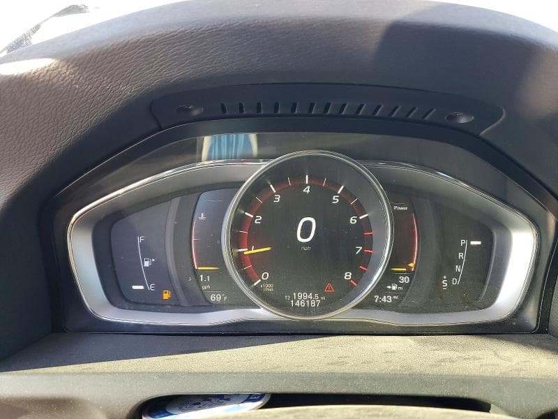 2017 VOLVO V60 CROSS COUNTRY PREMIER 9