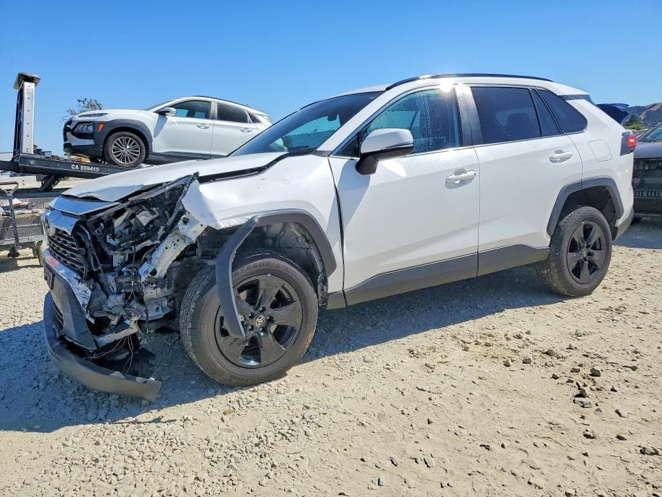 2022 TOYOTA RAV4 XLE - 1