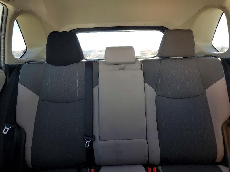 2022 TOYOTA RAV4 XLE 10