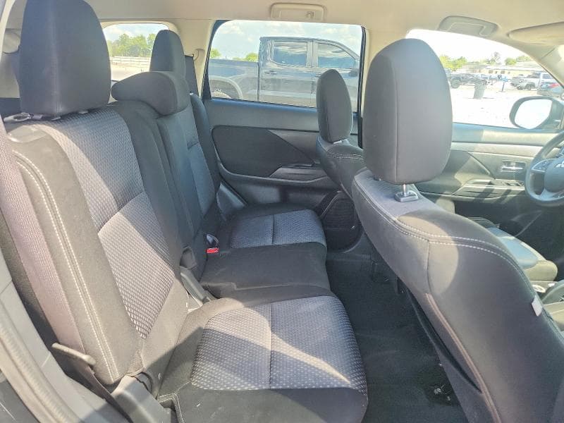 2018 MITSUBISHI OUTLANDER SE 11