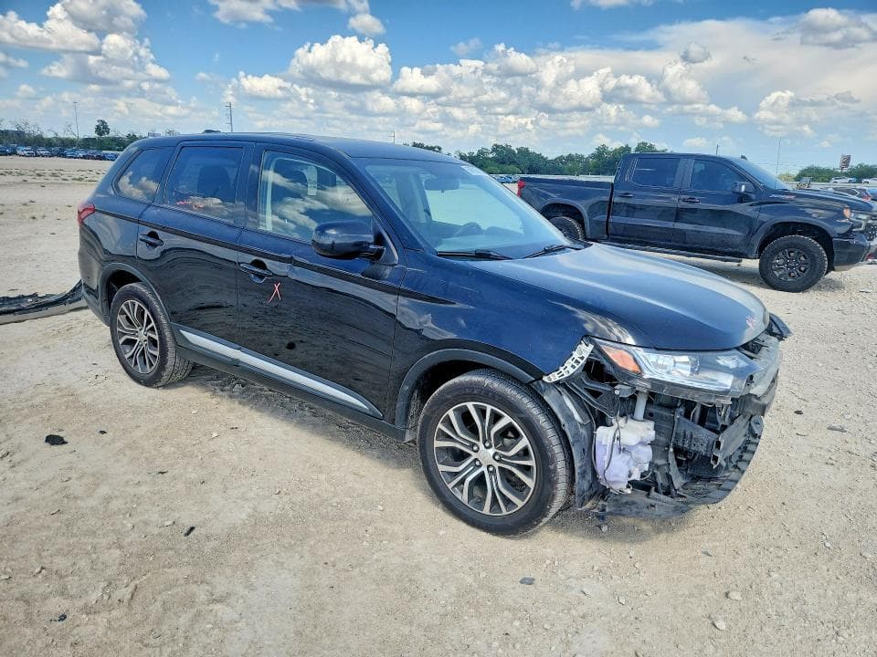 2018 MITSUBISHI OUTLANDER SE 4