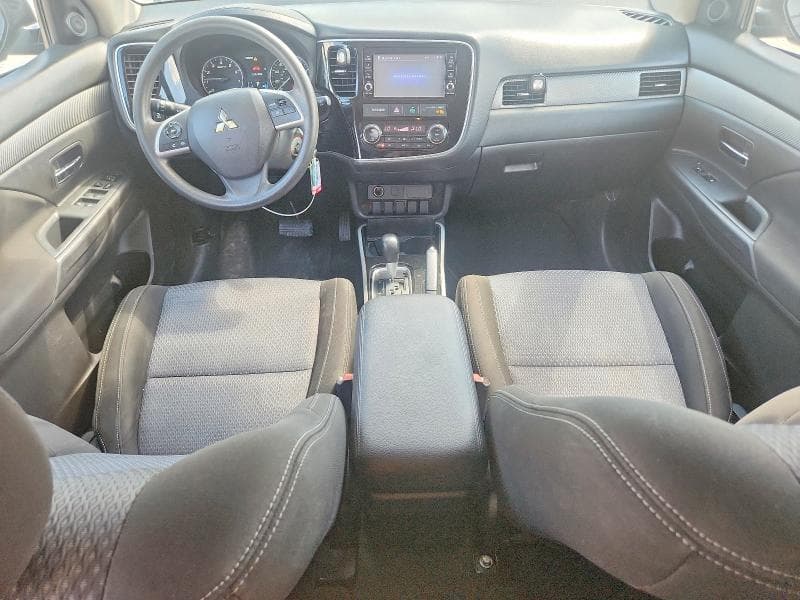 2018 MITSUBISHI OUTLANDER SE 8
