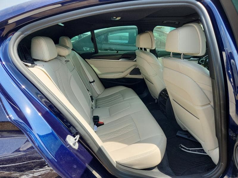 2021 BMW M550XI 10