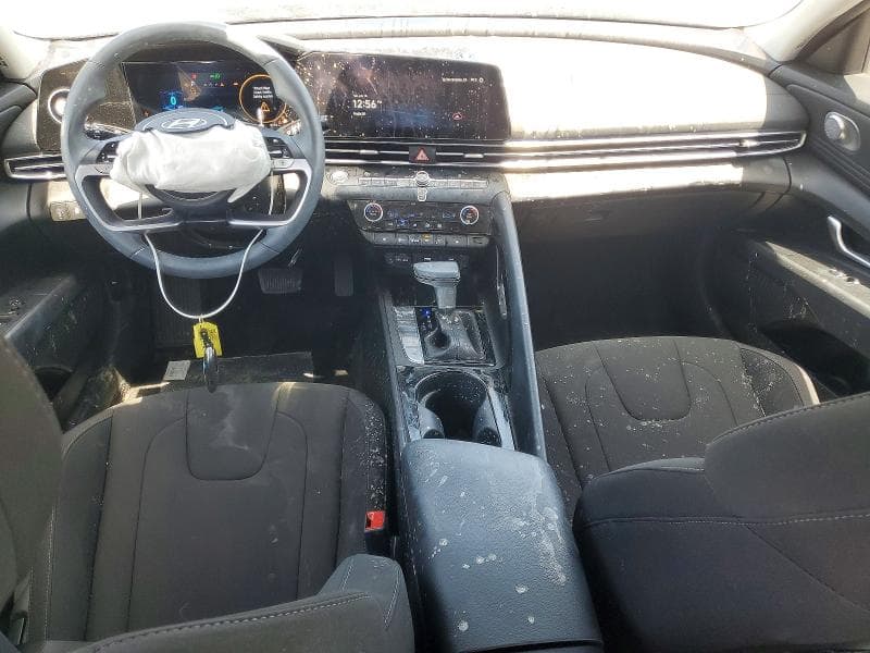 2025 HYUNDAI ELANTRA SEL 8