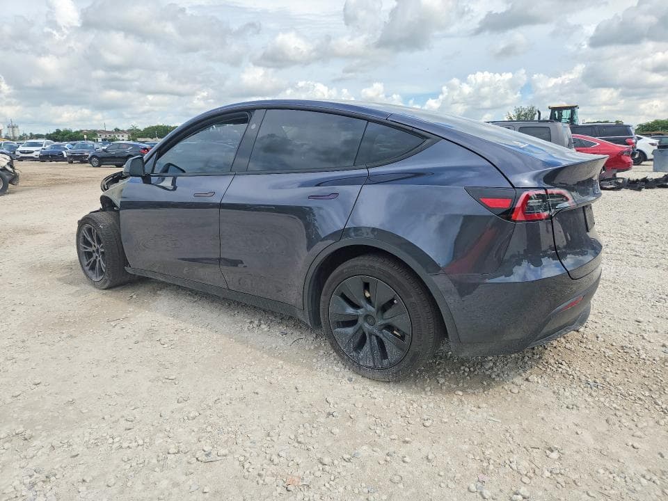 2025 TESLA MODEL Y 2