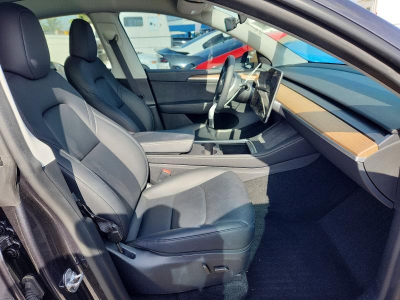 2025 TESLA MODEL Y 7