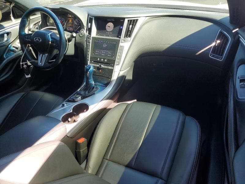 2018 INFINITI Q60 2.0T PURE 8