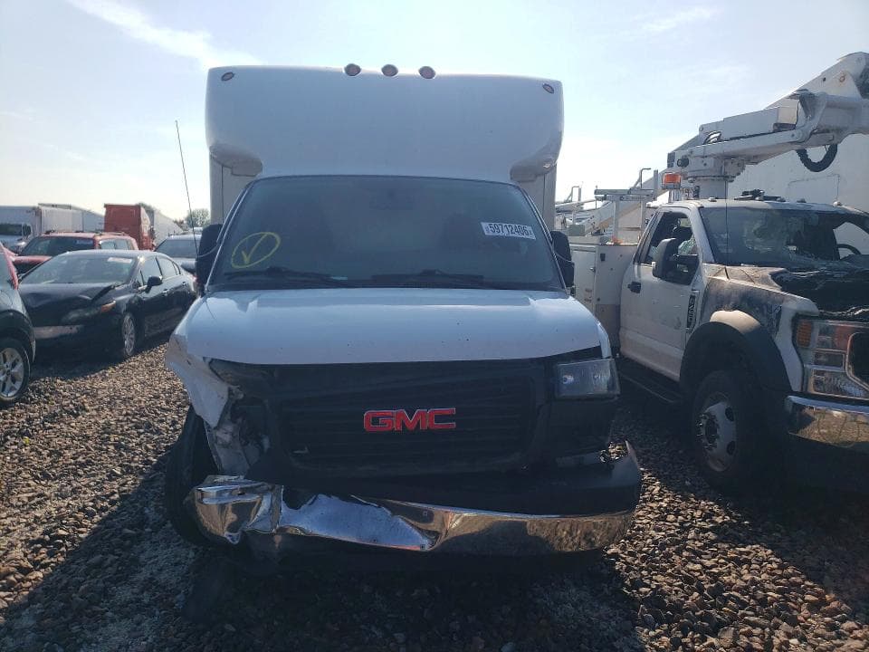 2020 GMC SAVANA CUTAWAY G4500 5
