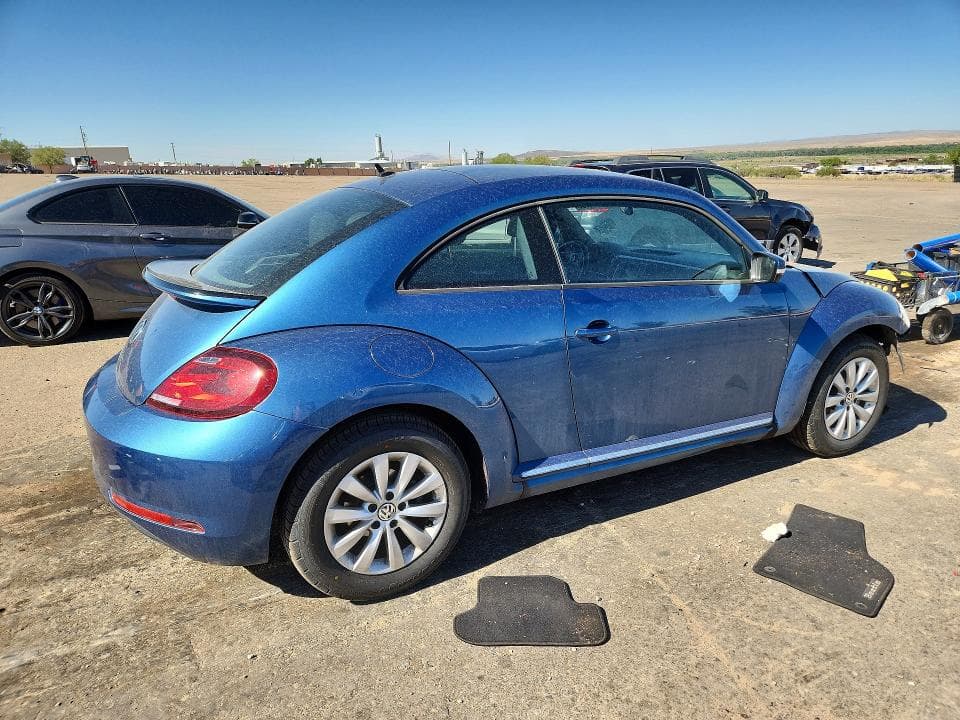 2019 VOLKSWAGEN BEETLE S 3