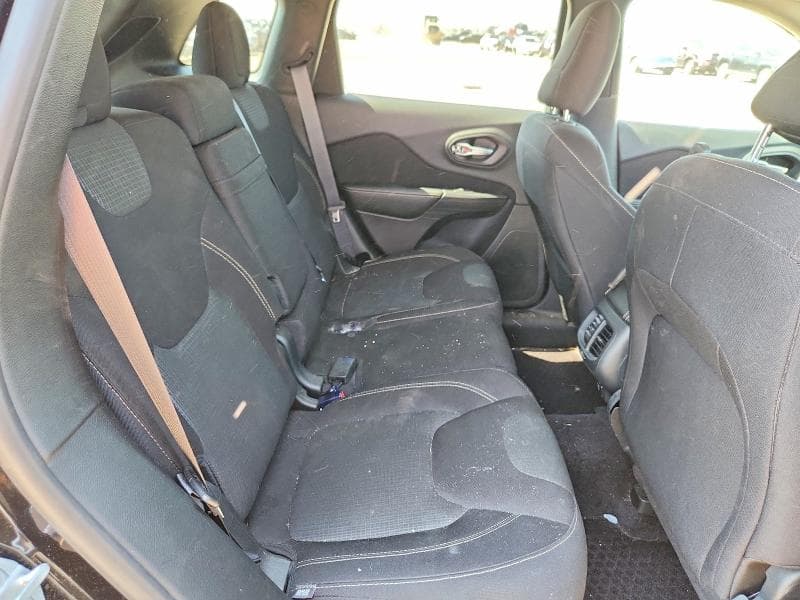 2016 JEEP CHEROKEE LATITUDE 11
