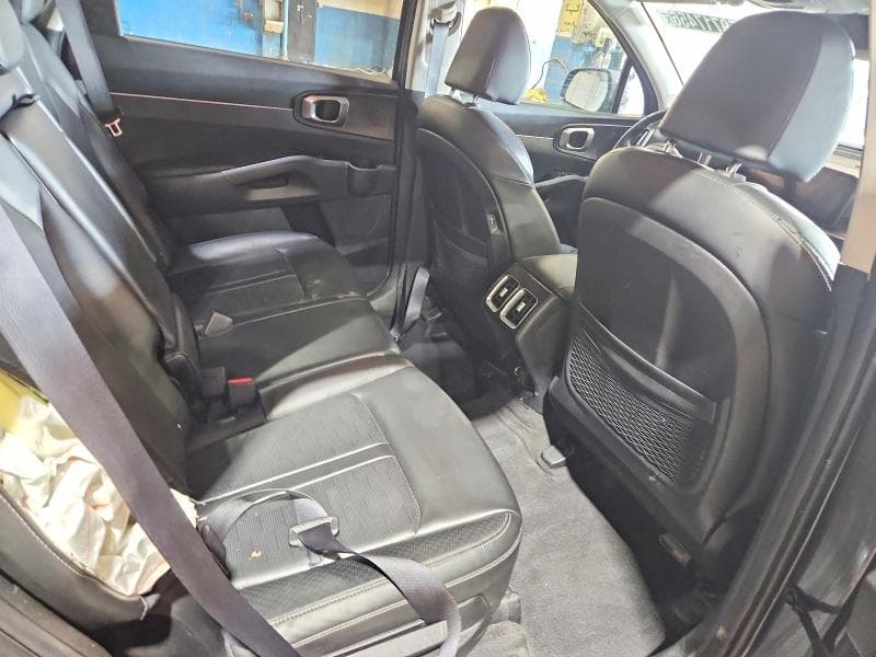 2024 KIA SORENTO S S 11
