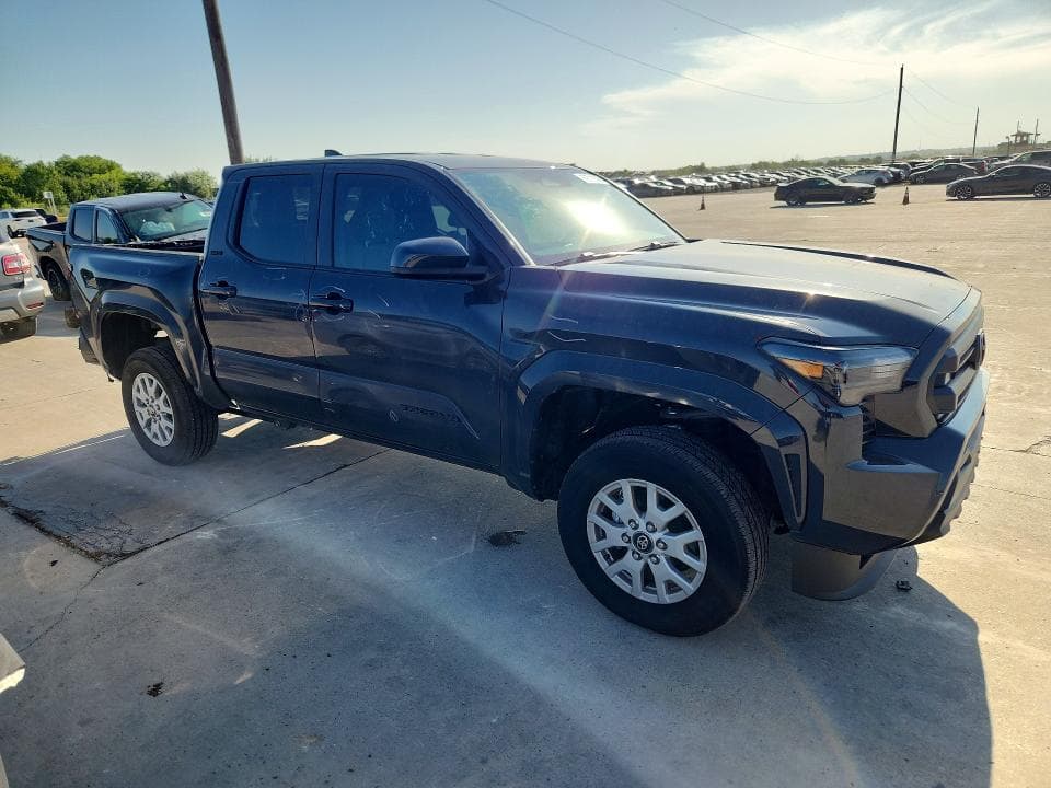 2026 TOYOTA TACOMA SR5 4
