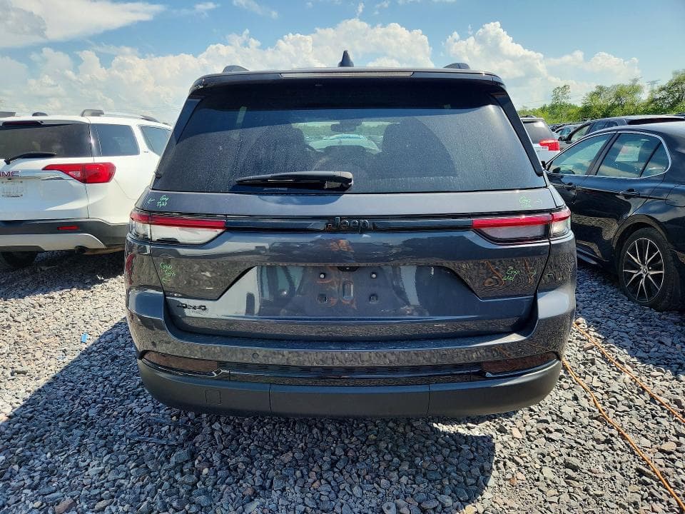 2024 JEEP GRAND CHEROKEE LAREDO LAREDO 6