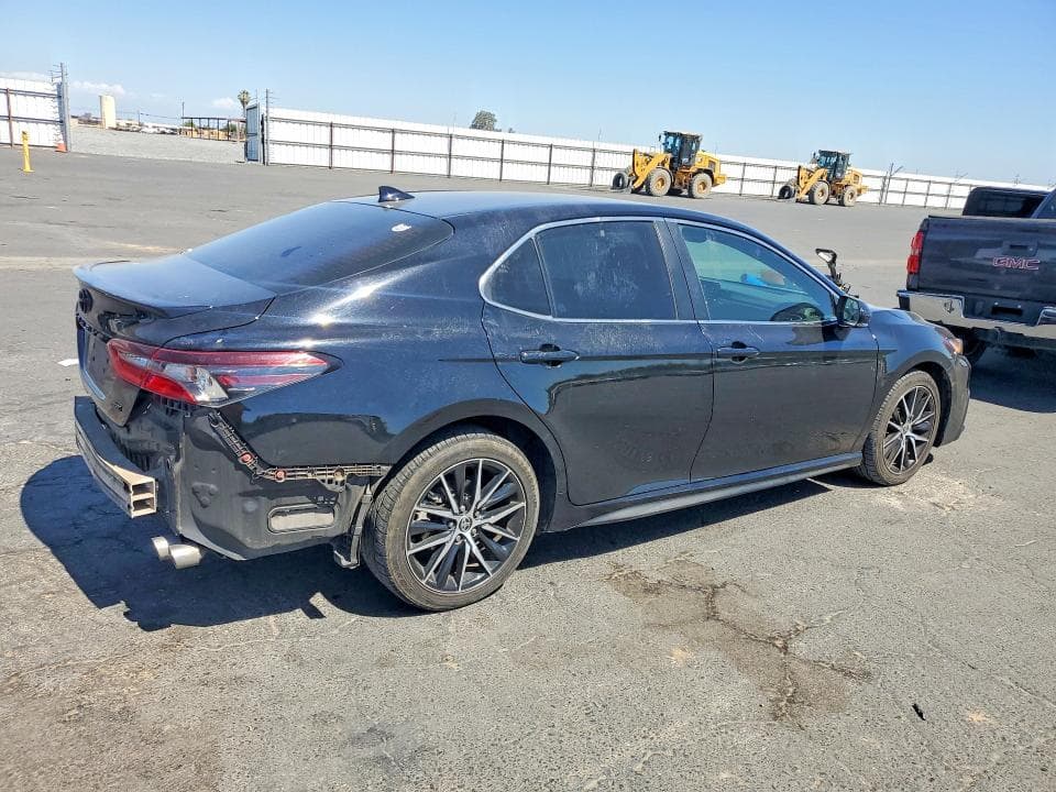 2023 TOYOTA CAMRY SE 3