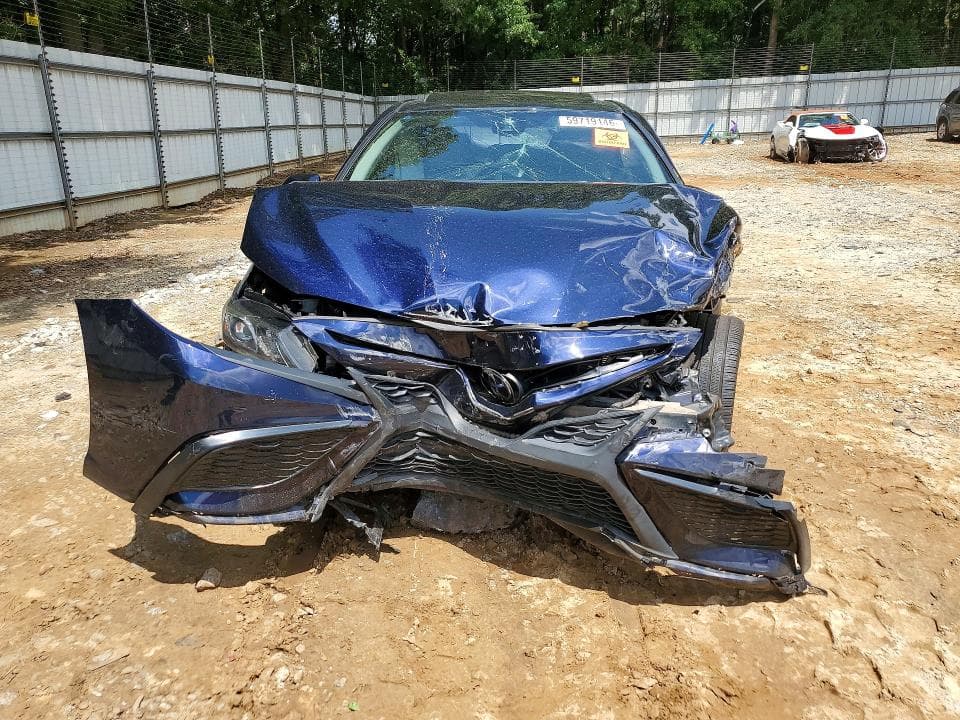 2021 TOYOTA CAMRY SE 5