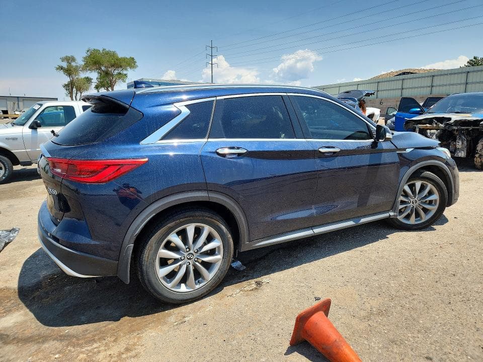 2019 INFINITI QX50 LUXE LUXE 3