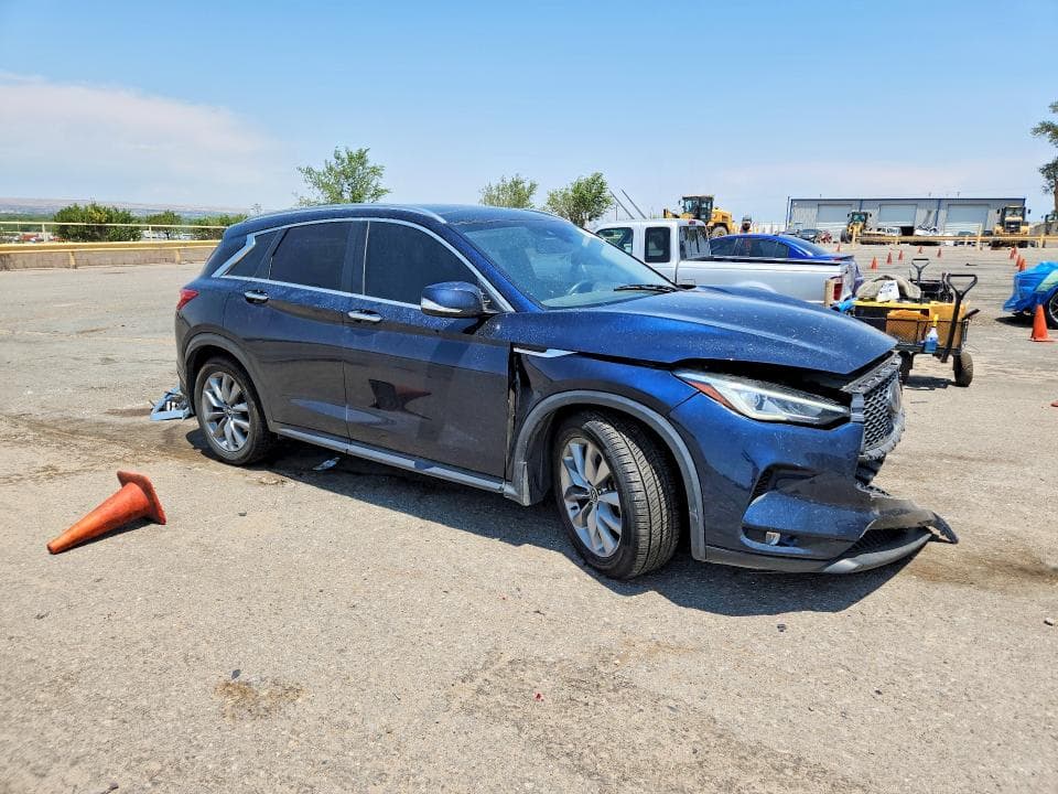 2019 INFINITI QX50 LUXE LUXE 4