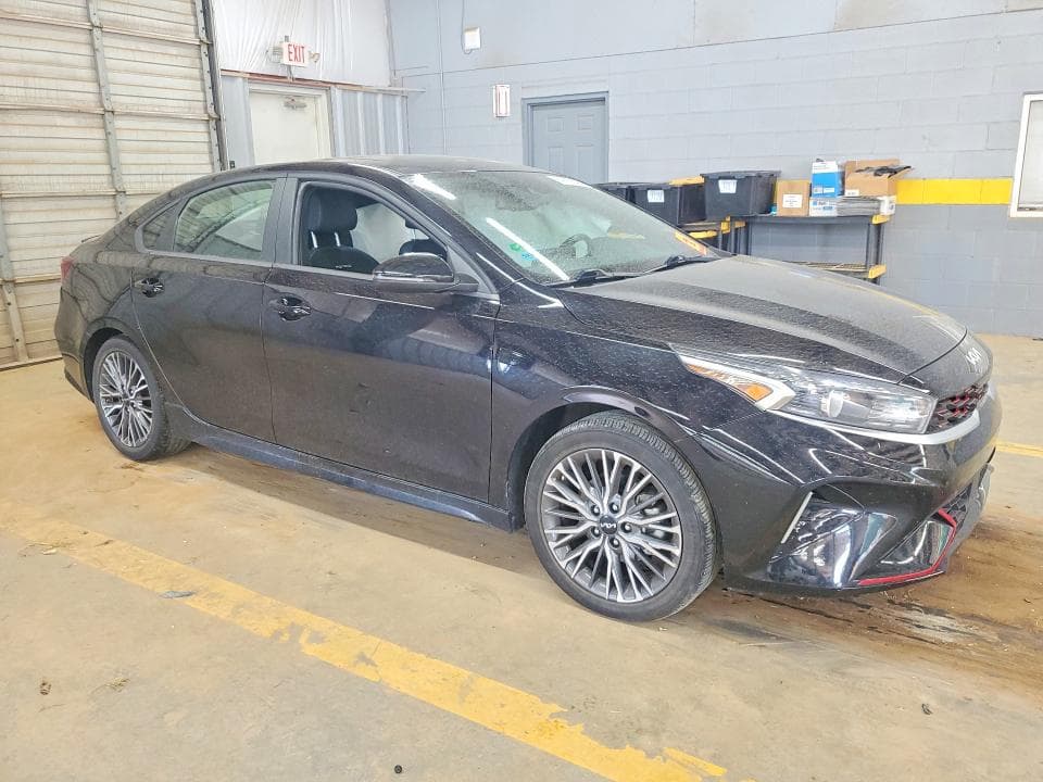 2022 KIA FORTE GT LINE 4