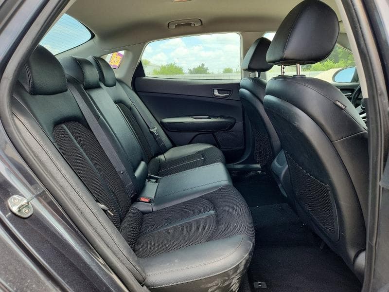 2020 KIA OPTIMA S 10