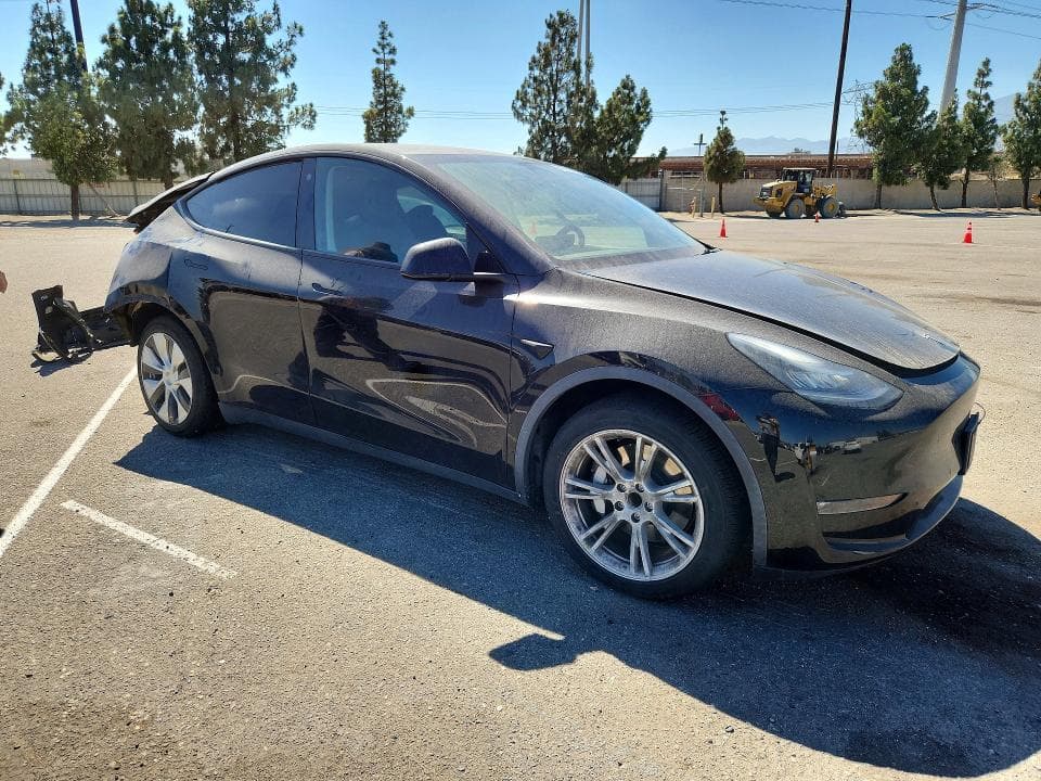 2021 TESLA MODEL Y 4