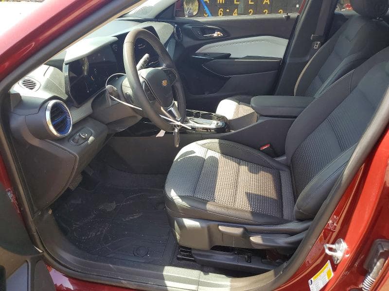 2024 CHEVROLET TRAX 1LT 7