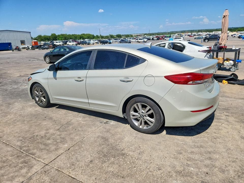 2017 HYUNDAI ELANTRA SE 2